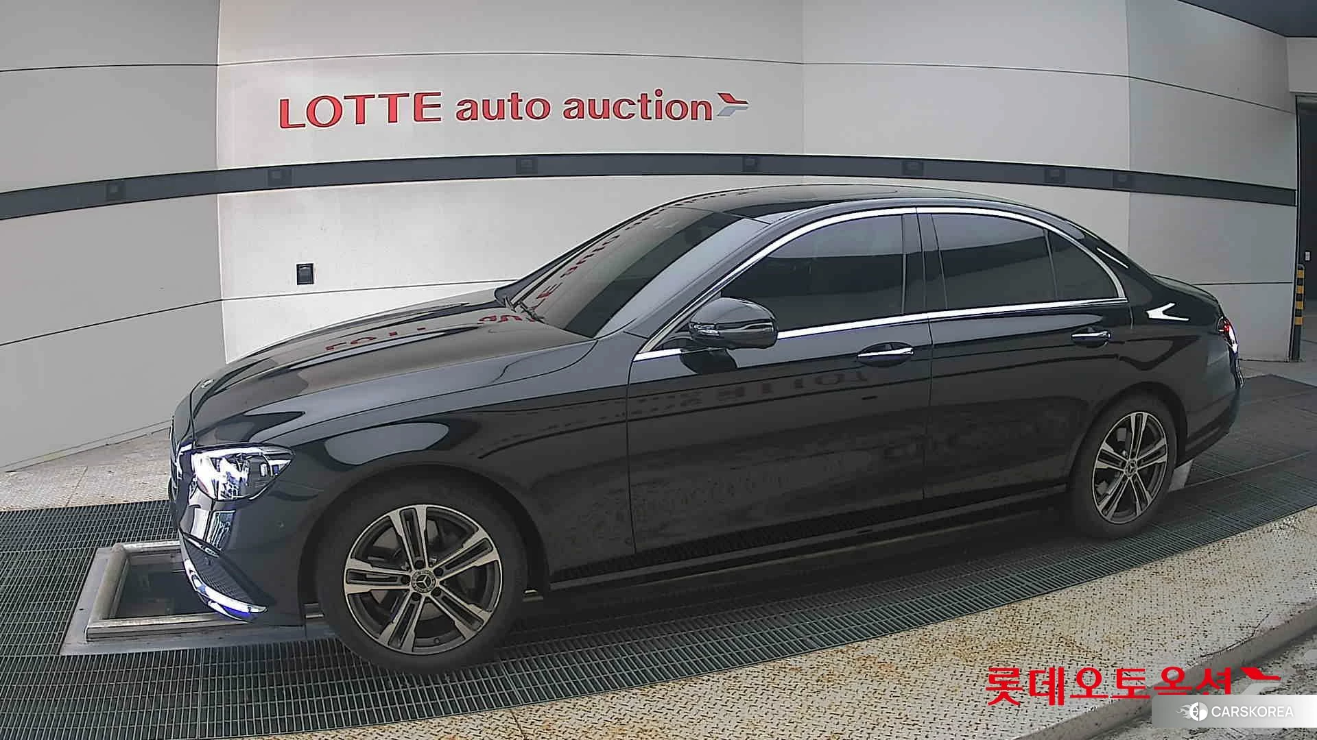 Mercedes-Benz Mercedes-Benz E350 4MATIC 2022 197-OBSIDIAN BLACK (BENZ) из Кореи, фото 3