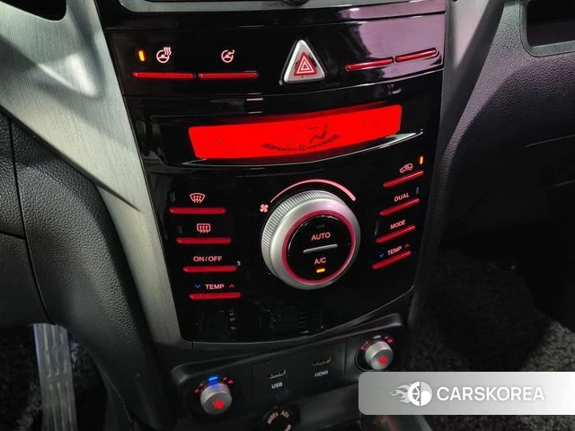 Ssangyong Tivoli Armor 2018 Жемчужный цвет из Кореи, фото 3