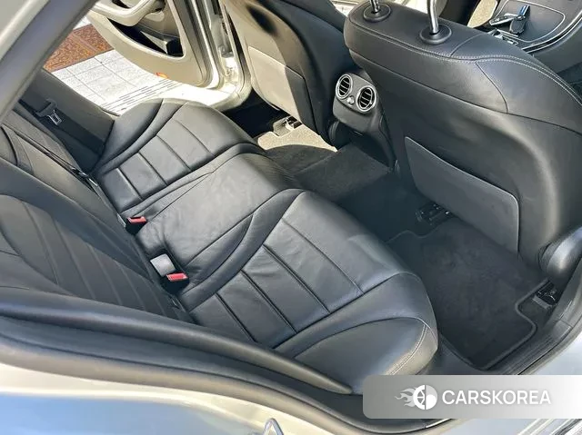 Mercedes-Benz C-Class W205 2019 Серебряный из Кореи, фото 3