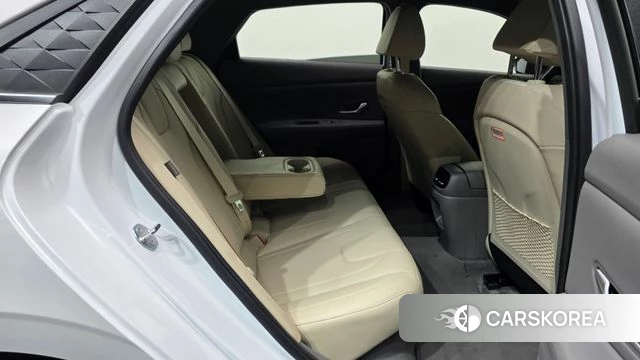 Hyundai The New Avante Hybrid (CN7) 2024 Белый из Кореи, фото 3