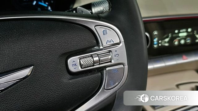 Genesis GV70 2023 Белый из Кореи, фото 3