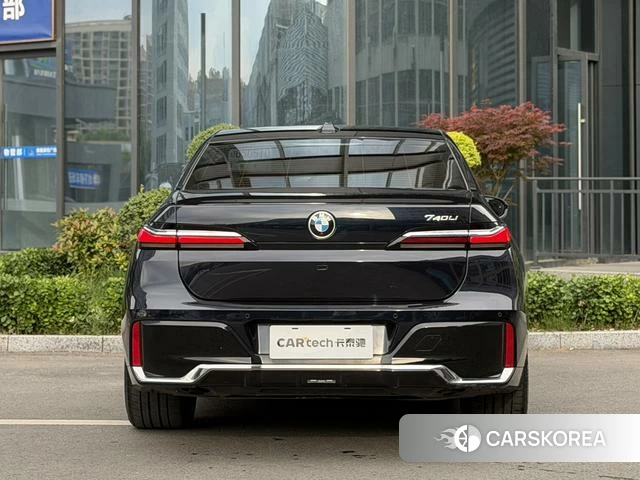 BMW 7 series 2023 Черный из Китая, фото 3