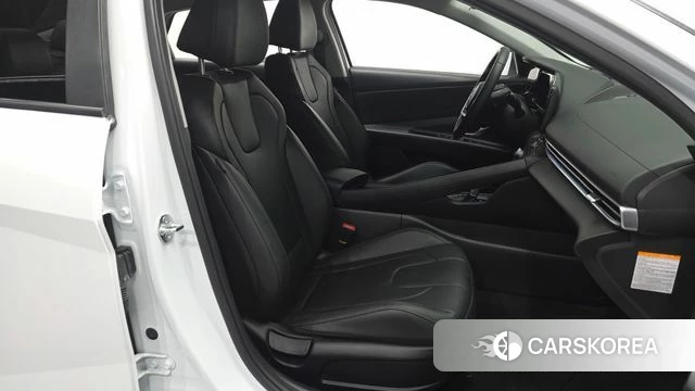 Hyundai The New Avante Hybrid (CN7) 2024 Белый из Кореи, фото 3