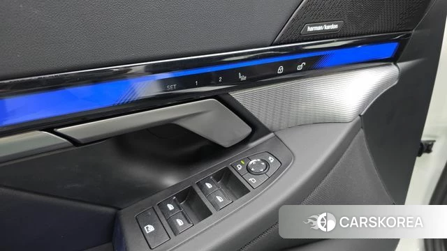 BMW 5 Series (G60) 2025 Белый из Кореи, фото 3