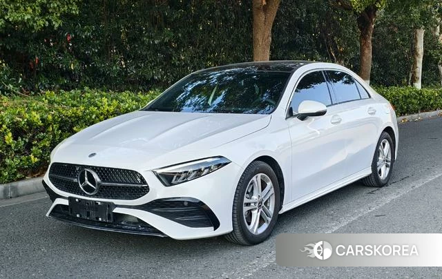 Mercedes-Benz Class A 2025 Белый из Китая, фото 3