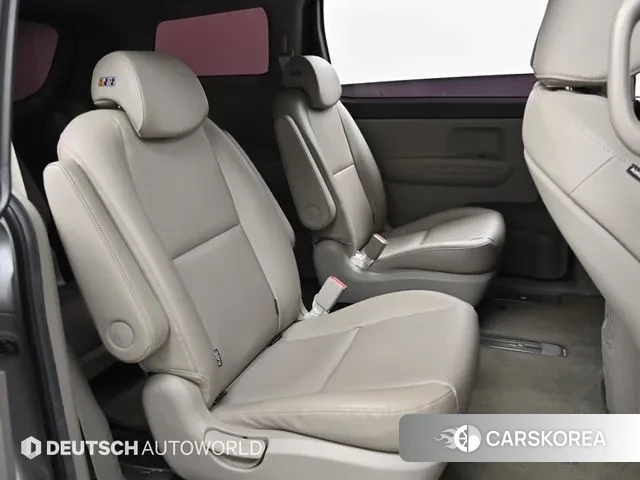 Kia The New Carnival 2019 Серебряный из Кореи, фото 3