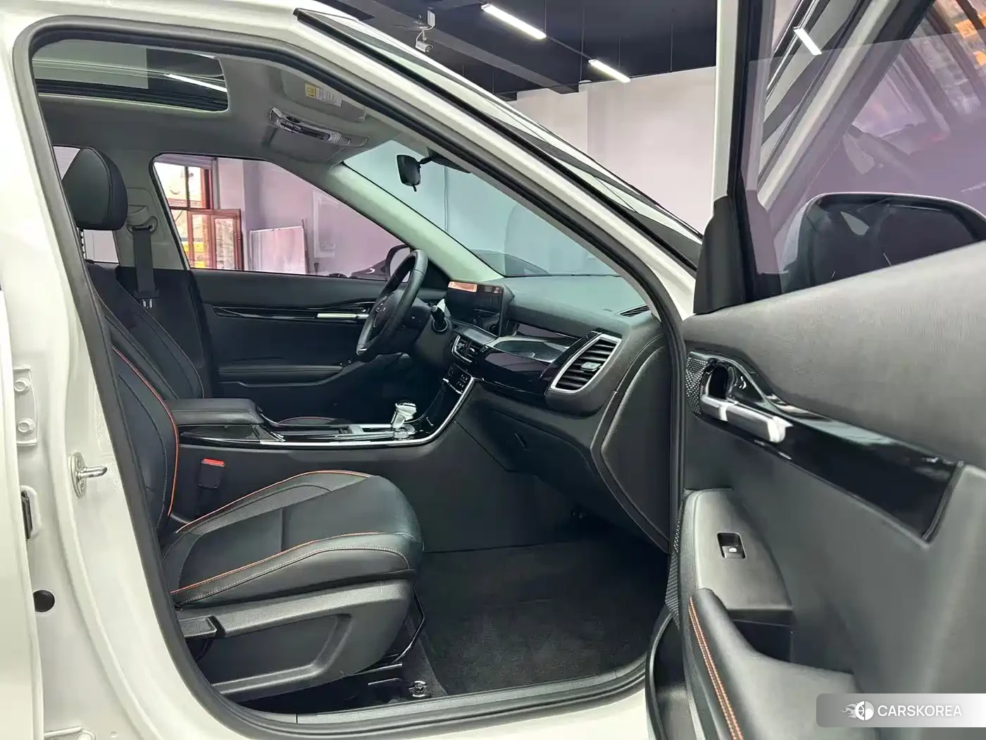 Kia Seltos 2023 Белый из Китая, фото 3