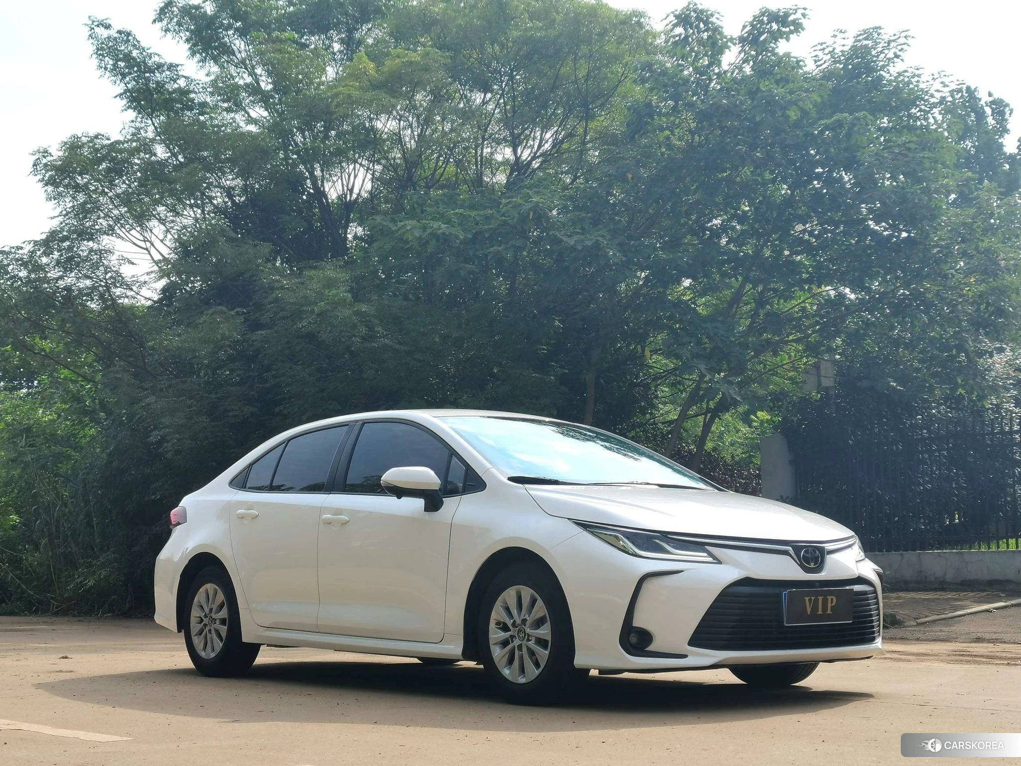 Toyota Corolla 2022 Белый из Китая, фото 3