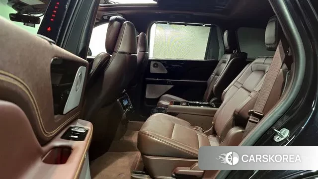 Lincoln Aviator 2nd generation 2022 Черный из Кореи, фото 3