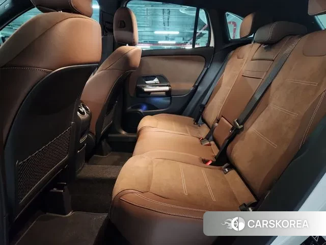 Mercedes-Benz GLA - Class H247 2025 Белый из Кореи, фото 3