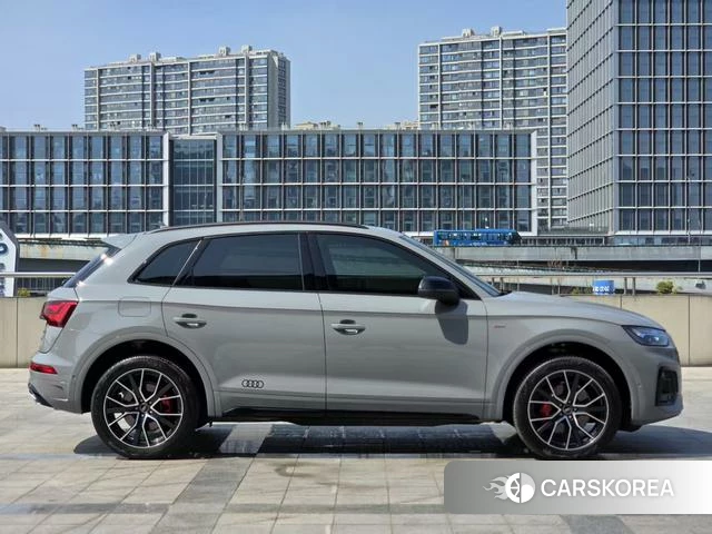Audi Q5L 2025 Другой из Китая, фото 3