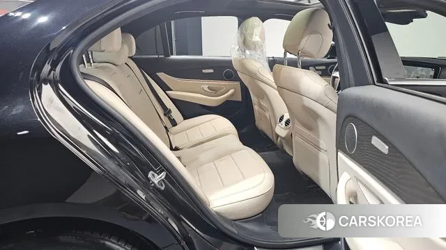 Mercedes-Benz E-Class W213 2023 Черный из Кореи, фото 3