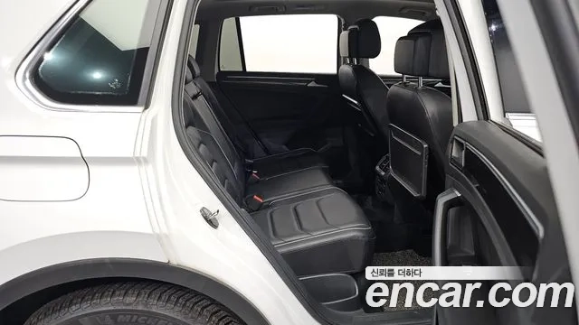 Volkswagen Tiguan second Generation 2020 Белый из Кореи, фото 3