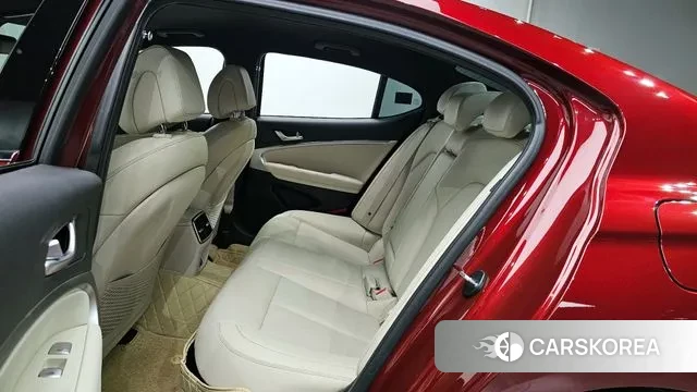 Genesis The New G70 2023 Красный из Кореи, фото 3