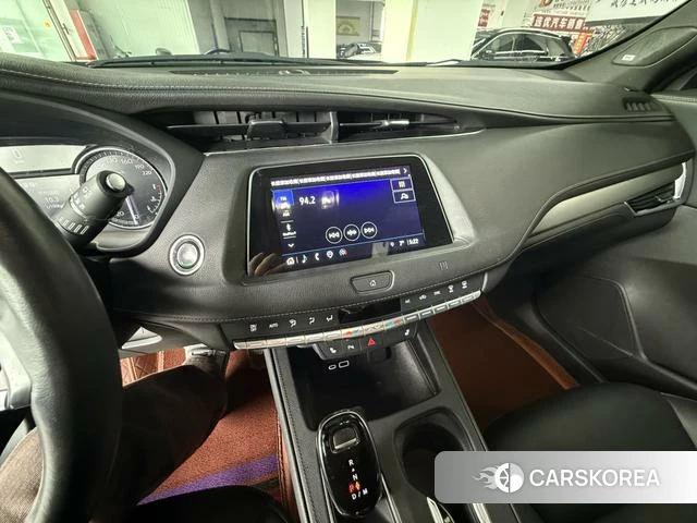 Cadillac XT4 2021 Черный из Китая, фото 3