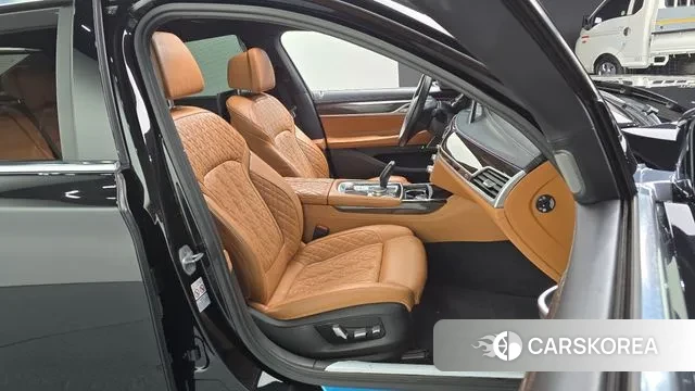 BMW 7 Series (G11) 2020 Черный из Кореи, фото 3