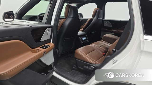 Lincoln Aviator 2nd generation 2022 Белый из Кореи, фото 3