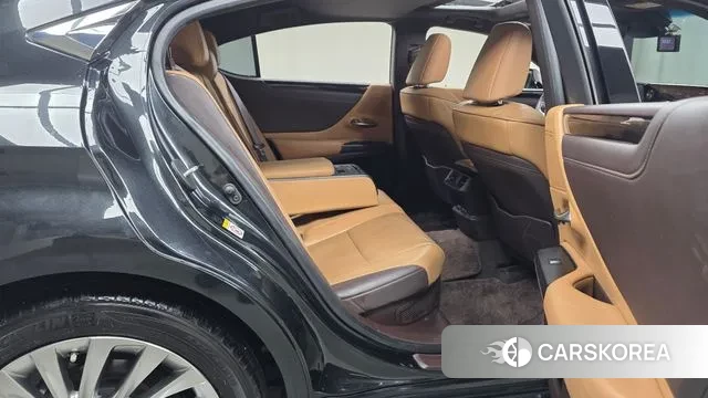 Lexus ES300h 7th generation 2018 Черный из Кореи, фото 3