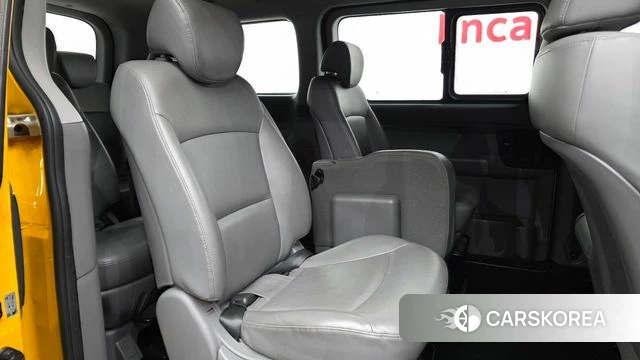 Hyundai The New Grand Starex 2018 Желтый из Кореи, фото 3