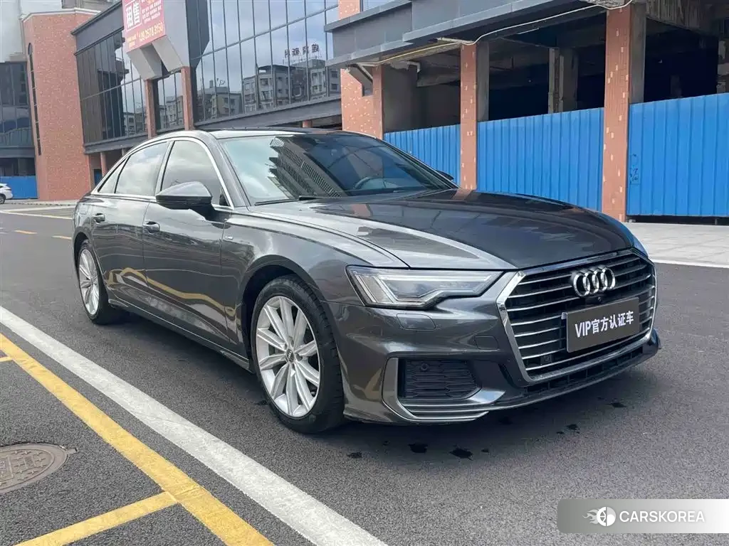 Audi A6L 2021 Silver/gray из Китая, фото 3