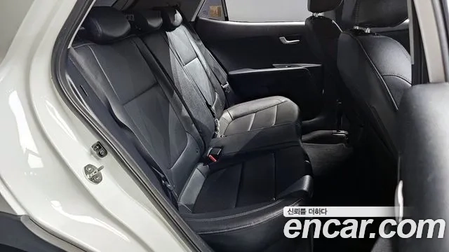 Kia Stonic 2018 Белый из Кореи, фото 3