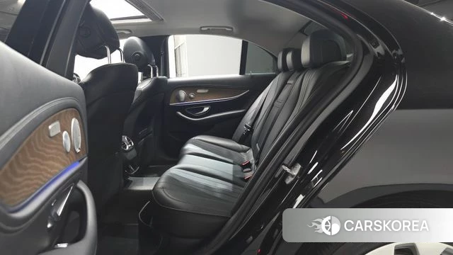 Mercedes-Benz E-Class W213 2018 Черный из Кореи, фото 3