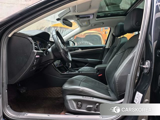 Volkswagen Passat 2023 Черный из Китая, фото 3