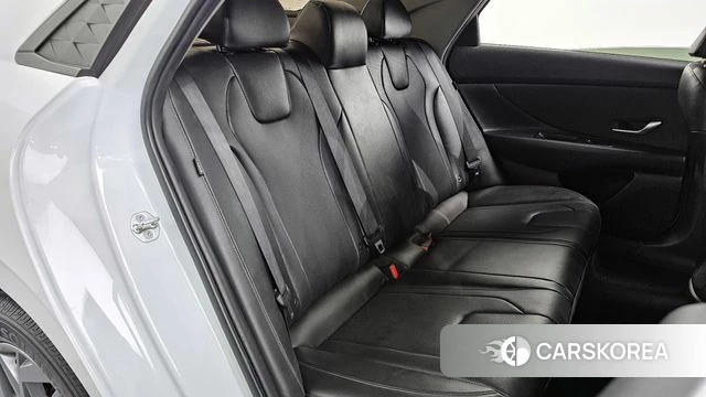 Hyundai The New Avante (CN7) 2024 Белый из Кореи, фото 3