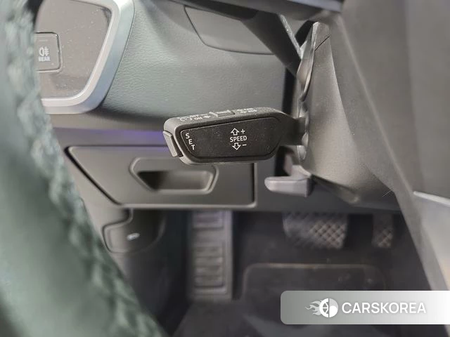 Audi A6 (import) 2023 Темно-серый из Китая, фото 3