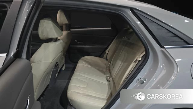 Hyundai Avante (CN7) 2022 Серебряный из Кореи, фото 3