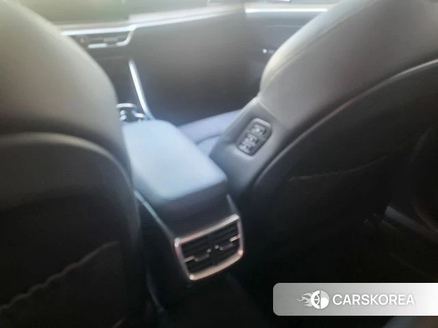 Kia K5 3rd generation 2023 Черный из Кореи, фото 3