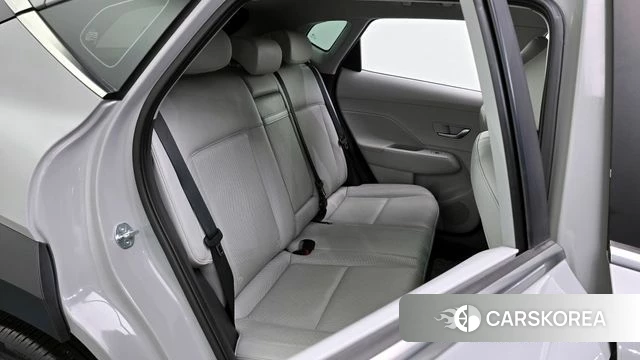 Hyundai Kona (SX2) 2023 Серебристо-серый из Кореи, фото 3