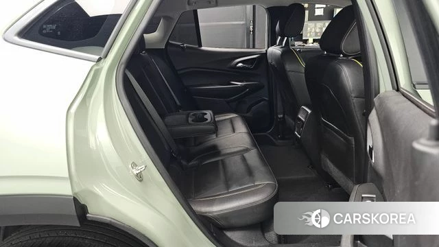 Chevrolet (GM Daewoo) Trax Crossover 2023 Зеленый из Кореи, фото 3