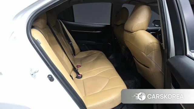 Toyota Camry (XV70) 2019 Белый из Кореи, фото 3