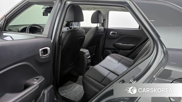 Hyundai Venue 2023 Серый из Кореи, фото 3