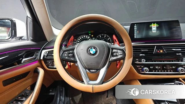BMW 5 Series (G30) 2018 Белый из Кореи, фото 3