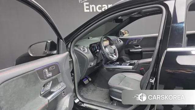 Mercedes-Benz GLA - Class H247 2023 Черный из Кореи, фото 3