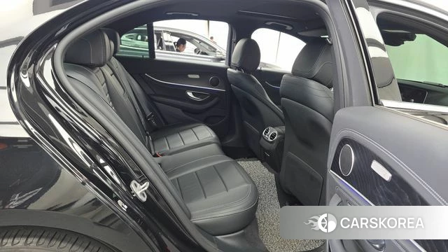 Mercedes-Benz E-Class W213 2021 Черный из Кореи, фото 3