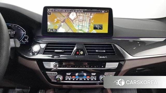BMW 5 Series (G30) 2022 Черный из Кореи, фото 3