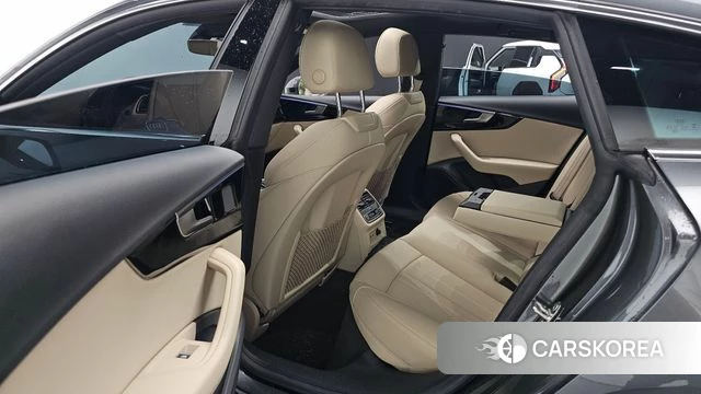 Audi A5 (F5) 2022 Серебристо-серый из Кореи, фото 3