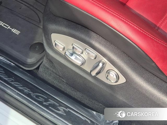 Porsche Macan 2023 Белый из Кореи, фото 3