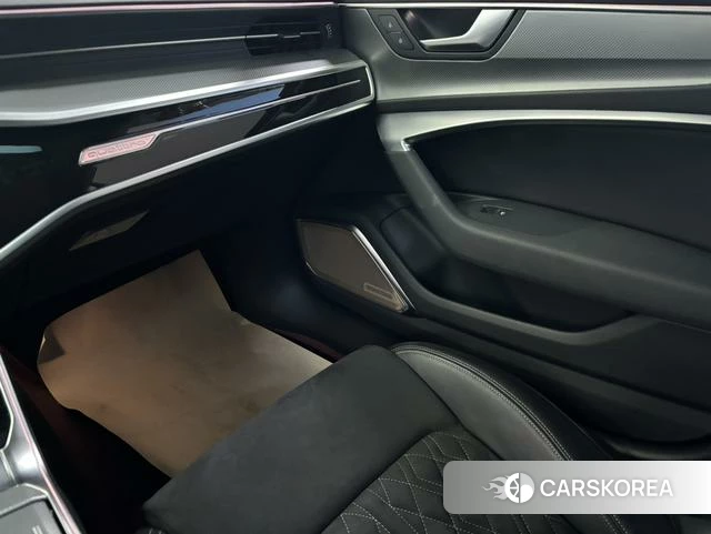 Audi A7L 2024 Серебристо-серый из Китая, фото 3