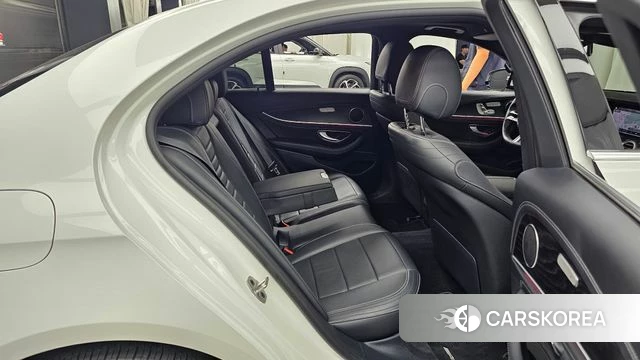Mercedes-Benz E-Class W213 2020 Белый из Кореи, фото 3
