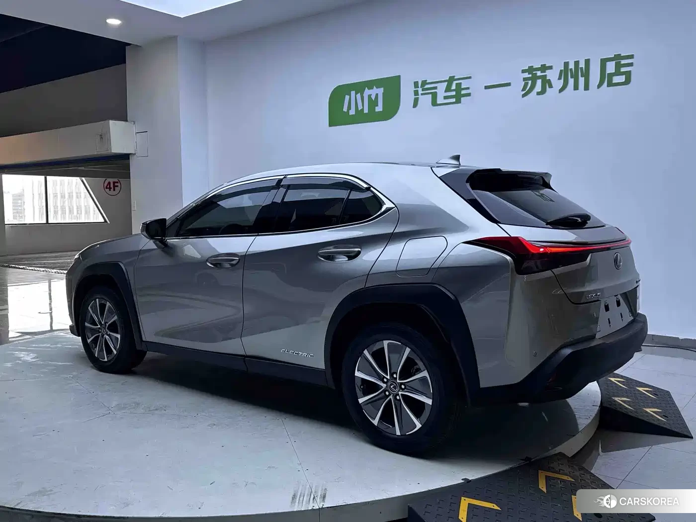 Lexus UX 2021 Silver/gray из Китая, фото 3
