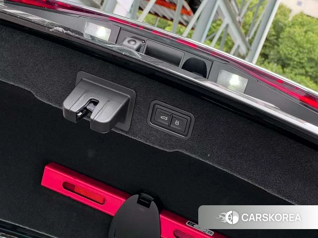 Audi A8 2025 Черный из Китая, фото 3