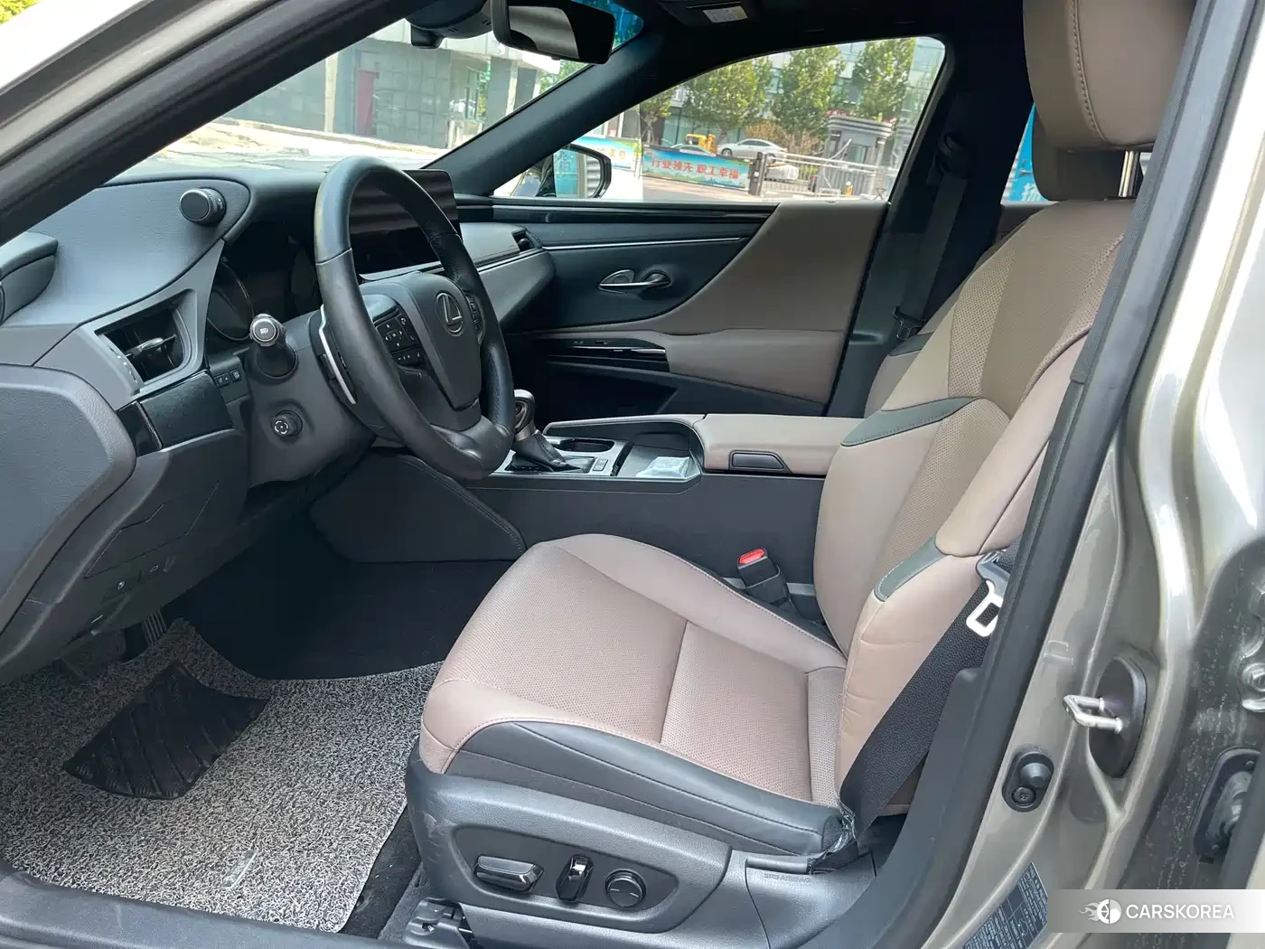 Lexus ES 2024 Silver/gray из Китая, фото 3