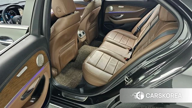 Mercedes-Benz E-Class W213 2021 Серый из Кореи, фото 3