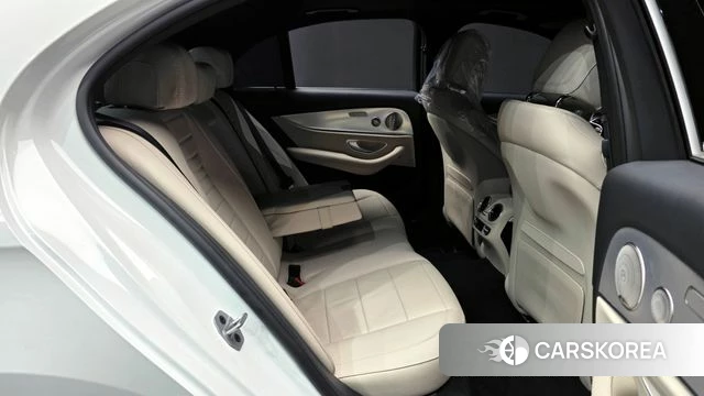 Mercedes-Benz E-Class W213 2021 Белый из Кореи, фото 3