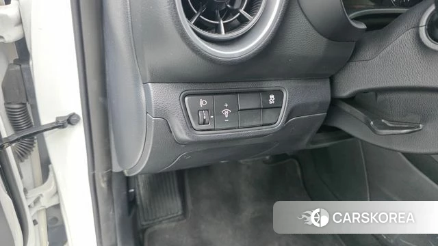 Kia The New K3 2nd generation 2023 Белый из Кореи, фото 3