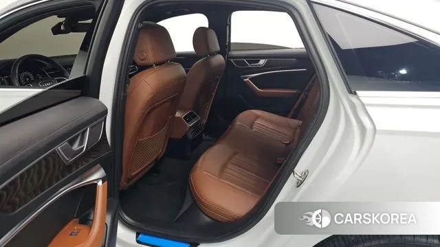 Audi A6 (C8) 2023 Белый из Кореи, фото 3